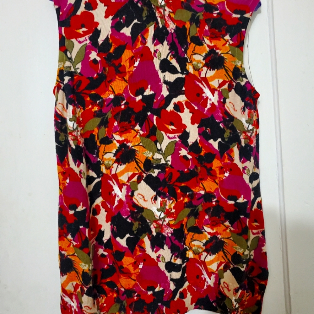 Floral Cable & Gauge sleeveless turtleneck